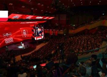 CHP'nin 'İkinci Yüzyıl' toplantısı: 'Koltuk kaygısı'yla başladı, 'İktidar iktidar iktidar!' sloganıyla sürdü