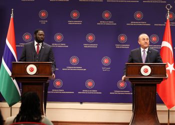 Çavuşoğlu, Keneş’i iade etmeyen İsveç’i eleştirdi, ‘kardeş Gambiya’yı övdü