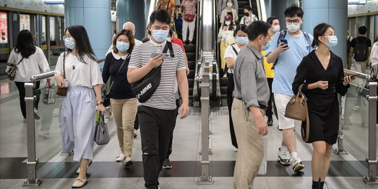 Çin, 8 Ocak'tan itibaren yurt dışından gelen yolculara karantina zorunluluğunu kaldıracak