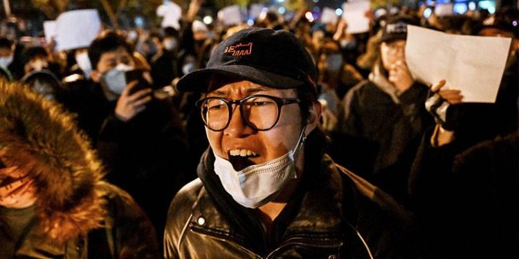 Çin'de protestoların ardından Covid-19 tedbirleri gevşetiliyor