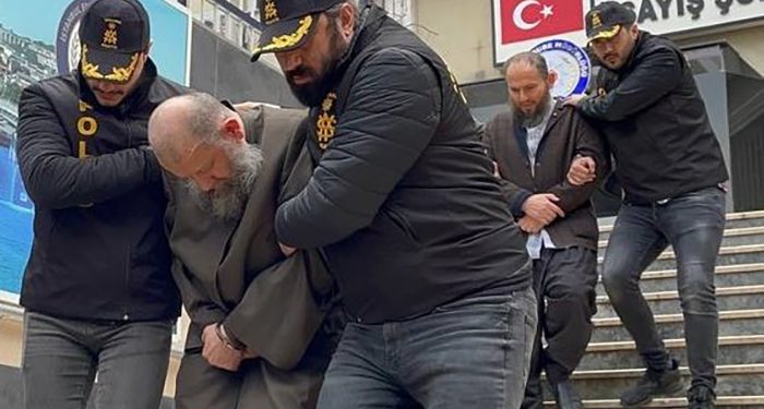 Cinsel istismar davasında iki sanık tutuklandı