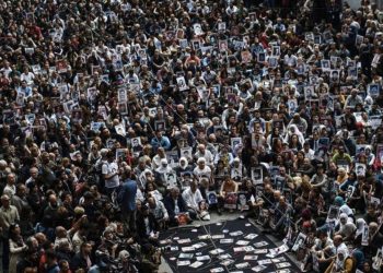 Cumartesi Anneleri: ‘Gözaltında kaybetmeler karşısında neden suskunsunuz?’