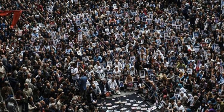 Cumartesi Anneleri: ‘Gözaltında kaybetmeler karşısında neden suskunsunuz?’