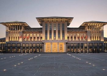 Cumhurbaşkanlığı 2022 ödeneği 5,8 milyar TL’ye çıkartıldı