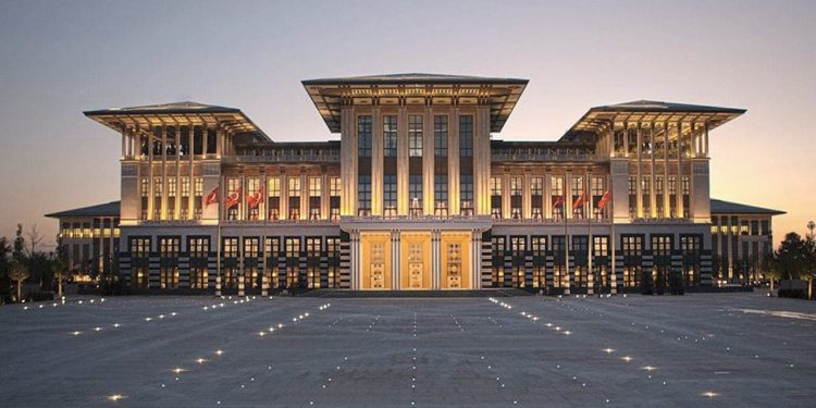 Cumhurbaşkanlığı 2022 ödeneği 5,8 milyar TL’ye çıkartıldı