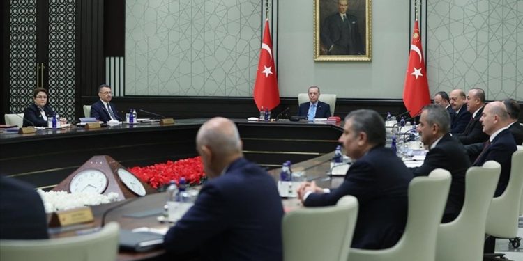 Cumhurbaşkanlığı kabinesi toplandı: EYT netliğe kavuşacak mı?