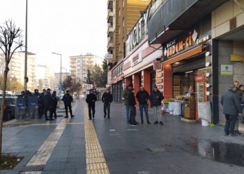 DBP binalarına baskın: Çok sayıda kişi gözaltına alındı