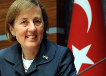 DEVA sosyal politikalarını Aliye Kavaf ile açıkladı: 'Eşcinsellik hastalıktır' demişti