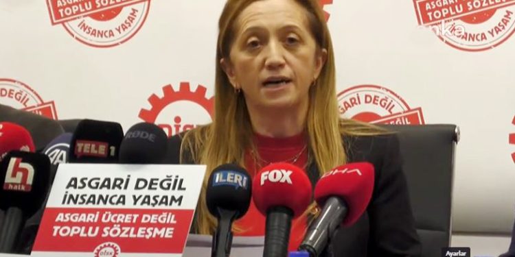 DİSK gelecek yıl için asgari ücret talebini açıkladı: 13 bin 200 TL