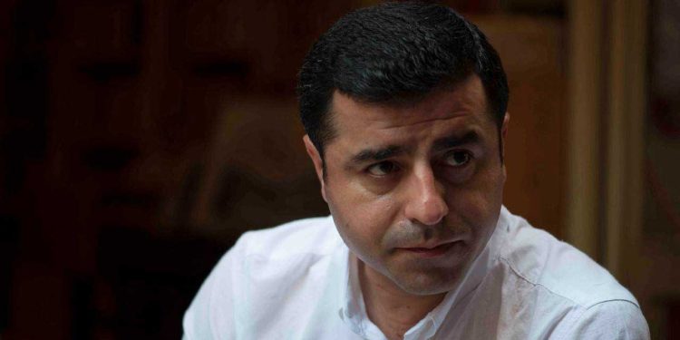 Demirtaş: Öcalan'In yerine geçme teklifi siyaseten de ahlaken de uygunsuzdu