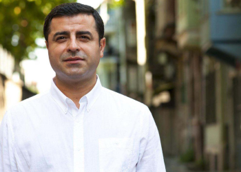 Demirtaş: Savcı, Erdoğan'ın avukatı gibi davranıyor
