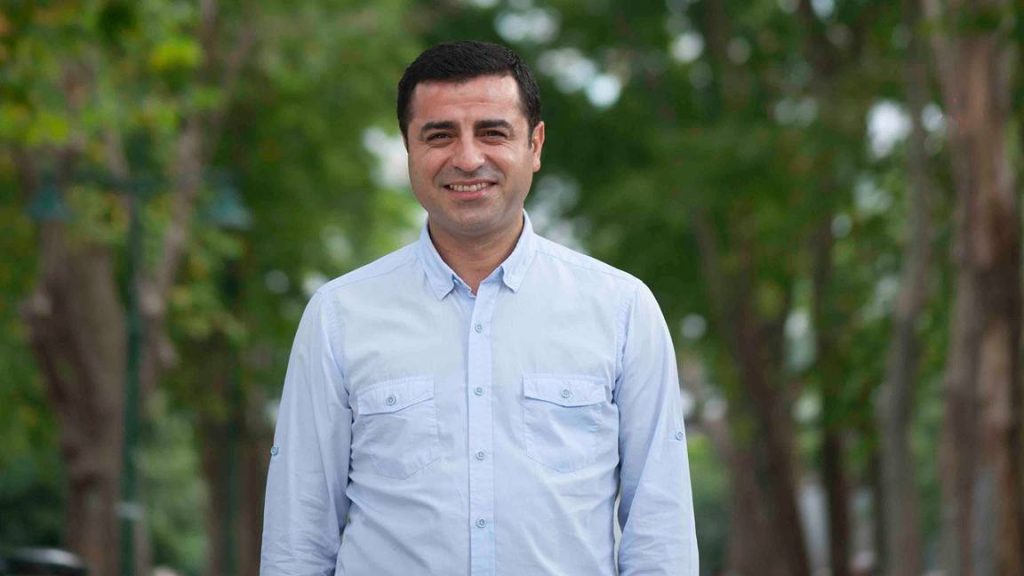 Demirtaş: Üzgünüm ama sarı öküzü vermeyecektiniz; şimdi hep birlikte direnme ve hep birlikte kazanma zamanıdır