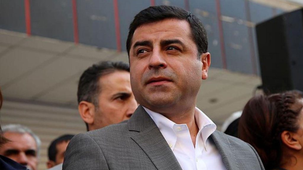 Demirtaş'tan Paris açıklaması: Saldırının tüm yönlerinin ortaya çıkarılması Fransa'nın sorumluluğunda