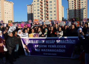 Deniz Poyraz davasında, mahkeme katil zanlısı Onur Gencer'e ‘tasarlayarak kasten öldürme’ suçundan ağırlaştırılmış müebbet hapis cezası verdi.
