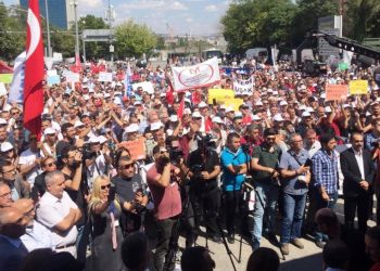 'EYT kadınlarda 50, erkeklerde 52 yaşa dönüyor'