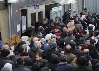 EYT'lilere üç günlük kuyruk eziyeti