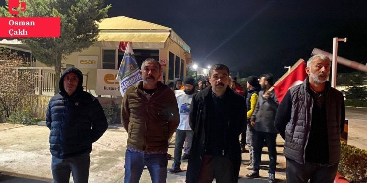 Eczacıbaşı Esan’dan kovulan işçiler madenin çıkışını kapattı