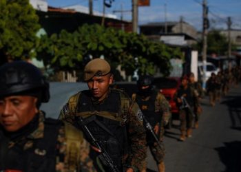 El Salvador'da çete operasyonu: 10 bin asker bir kenti ablukaya aldı