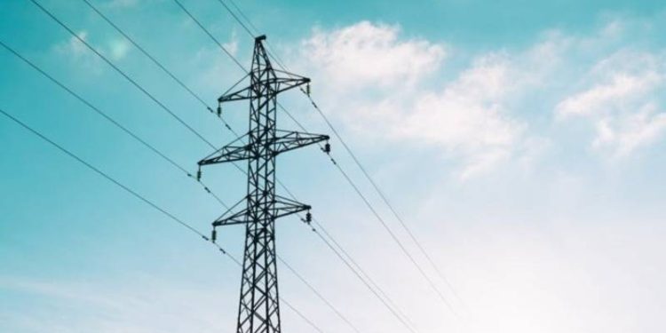 Elektrikte sanayi abonelerine yüzde 16 indirim yapıldı. Meskenlerde ise herhangi bir zam veya indirim yapılmadı.