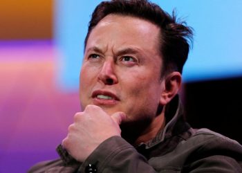 Elon Musk anket başlattı: 'Twitter yöneticiliğini bırakayım mı?'