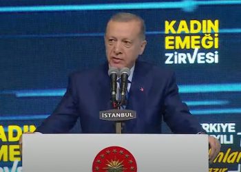 Cumhurbaşkanı ve AKP Genel Başkanı Tayyip Erdoğan, Hiranur Vakfı'nın kurucusu Yusuf Ziya Gümüşel'in kızı H.K.G.'yi 6 yaşında evlendirmesine ilişkin olarak "Münferit bir hadise" dedi. Erdoğan, "Ne kız çocuklarımızın istismarına izin vereceğiz ne de kin ve nefret kokan hezeyanlarla milletimizin rencide edilmesine göz yumacağız" diye konuştu.
