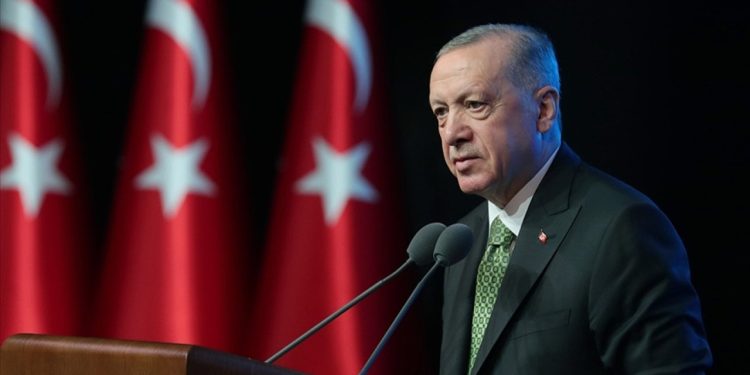 Erdoğan: Kobani bitti ya, Suriye'de onları bitiriyoruz