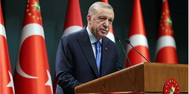 Erdoğan'dan EYT açıklaması: Arzumuz yılbaşından önce gündemimizden çıkarmak