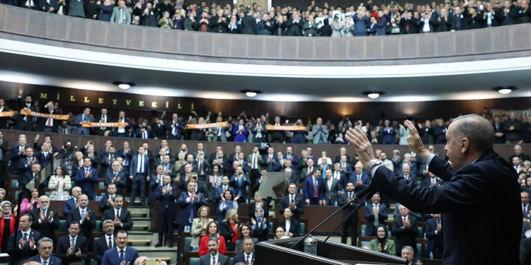 Erdoğan’dan Kılıçdaroğlu’na: Oğluna sahip çık, kendisine başka ebeveynler arama peşinde