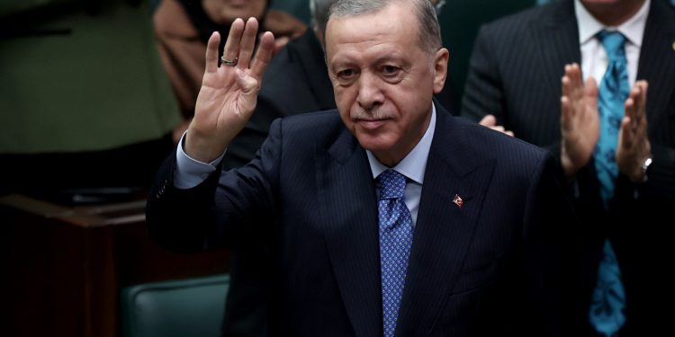 Erdoğan'dan toplantı sonrası asgari ücret çıkışı: Herkesin söylediği ile hareket edemeyiz