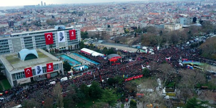 Ertuğrul Günay: Saraçhane’de, soykırıma uğrayan KHK’lılara da sahip çıkılmasını beklerdim
