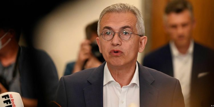 Eski Frankfurt Belediye Başkanı’na yolsuzluktan para cezası