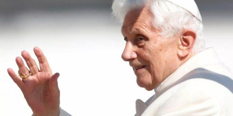 Eski Papa 16. Benedict, 95 yaşında hayatını kaybetti