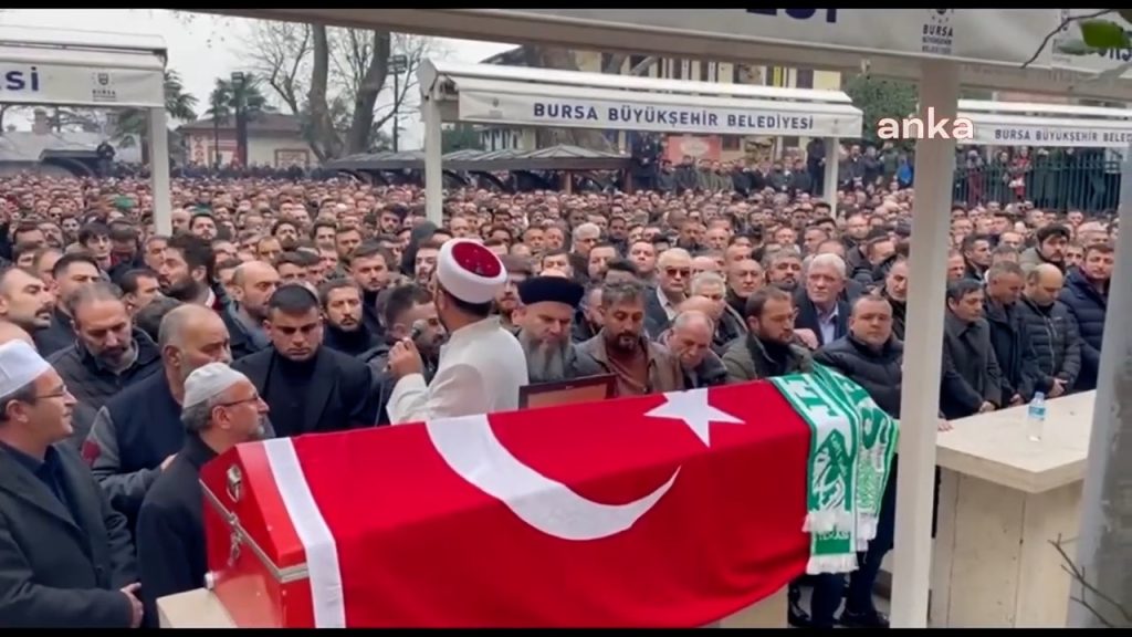 Eski Ülkü Ocakları Başkanı Sinan Ateş’in cenazesi Bursa’da toprağa verildi