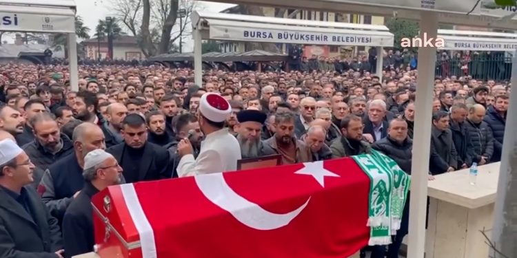 Eski Ülkü Ocakları Başkanı Sinan Ateş’in cenazesi Bursa’da toprağa verildi