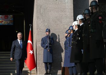Eski askerden kritik uyarı: Altılı masanın Savunma Bakanı da Akar mı olacak?