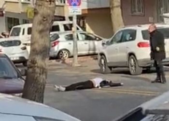 Eski eşine sokak ortasında kurşun yağdırdı