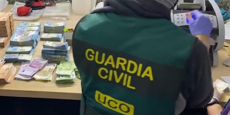 Europol'ün 'para aklama' operasyonunda 2 bin 469 kişi gözaltına alındı