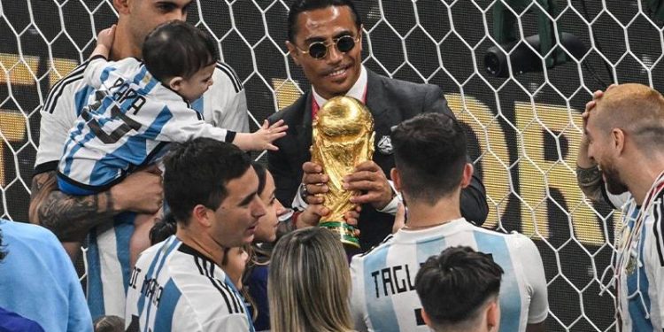 FIFA, Nusret Gökçe'nin Dünya Kupası finali sonrası sahaya inmesiyle ilgili inceleme başlattı