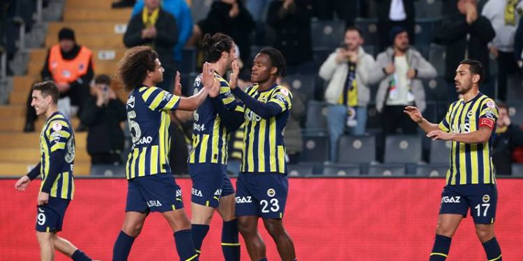 Fenerbahçe 3-1 kazandı, Ziraat Türkiye Kupası'nda son 16'ya yükseldi