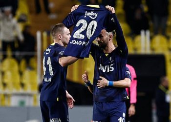 Fenerbahçe hazırlık maçında Villarreal'i iki golle yendi