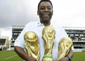 Futbolun efsanesi Pele, hayatını kaybetti