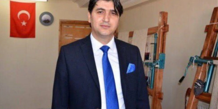 Görüntüleri çıkmıştı: Kadınları iş vaadiyle kandıran İŞKUR Müdürü göreve iade edildi