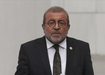 HDP'li Bülbül, Milli Savunma Bakanı Hulusi Akar’ı Kürtçe selamladı