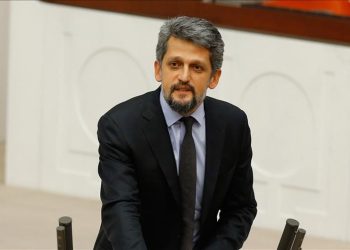 HDP'li Paylan: Bütçeye yük olan şehir hastanelerinden neden vazgeçmiyorsunuz?