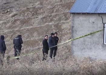 Hakkari'de ölü bulunan üç kişi aynı mezarlıkta defnedildi