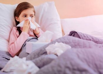 Hasta olan çocukları bir hafta evde izole edin, okula göndermeyin