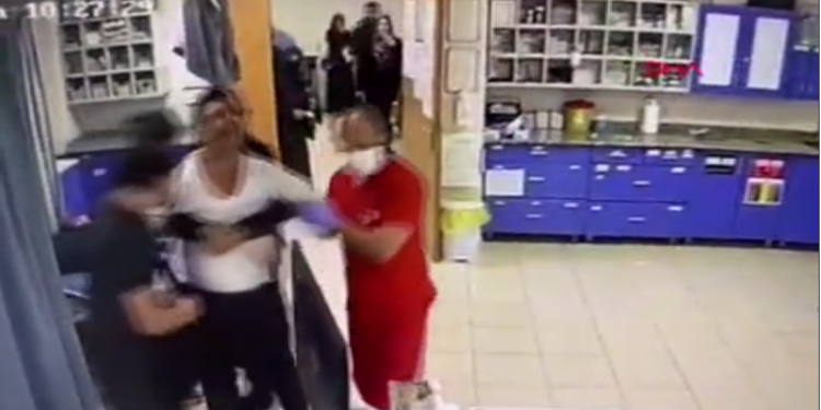 Hastanede dehşet: 5 sağlık çalışanına taşla saldırıldı