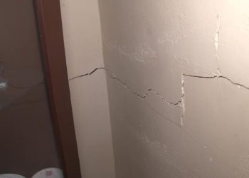 Hatay’daki depremde 6 ev hasar gördü