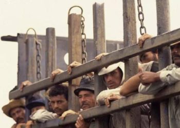 Her 150 kişiden biri modern kölelik koşullarında yaşıyor