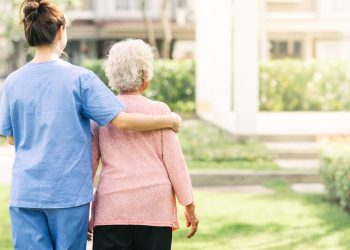 Huzurevi ile yaşlı bakım merkezlerine yüzde 80 zam